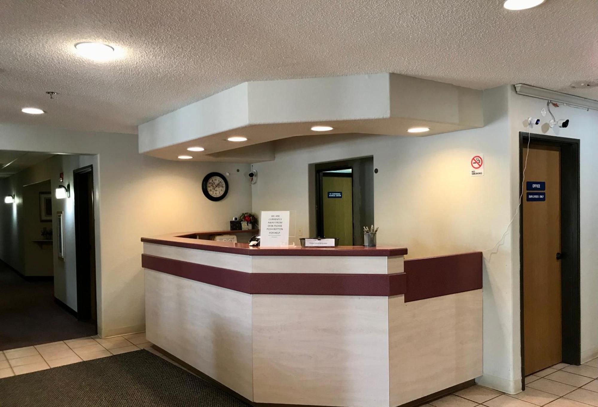 Chadron Inn & Suites Exteriör bild